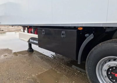 ПОЛУПРИЦЕП ИЗОТЕРМИЧЕСКИЙ КУПАВА 93KL00 НОВЫЙ НА ШАССИ KOLUMAN SFPL27