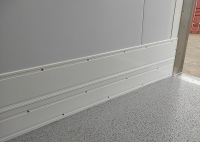 Изотермический полуприцеп на шасси GRUNWALD