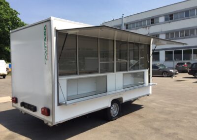 Автоприцеп торговый Купава  813230  базовая комплектация