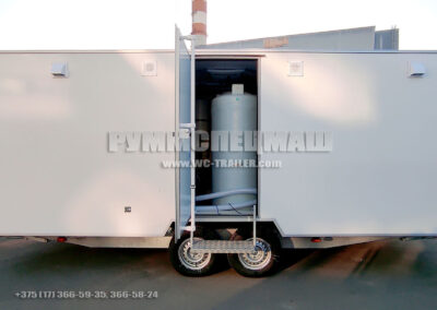Прицеп туалет на 4 кабинки с вакуумным туалетным модулем