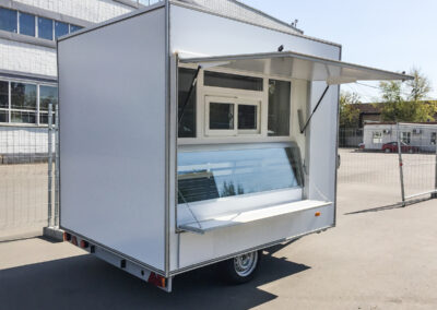 Торговый прицеп 813211-25 X