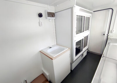 Торговый двухосный прицеп 813230 Х