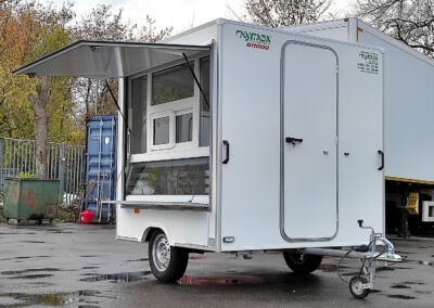 Автоприцеп торговый  813211-10 с холодильным оборудованием