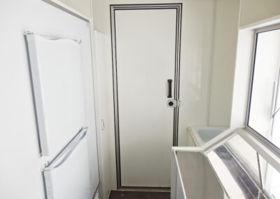 Торговый прицеп 813211-25 X